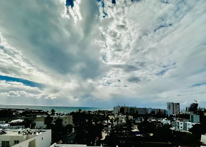 Door Getaway アパート